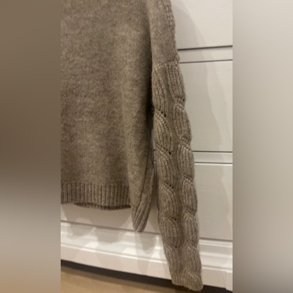 New, Tan Long Sleeve Turtleneck Sweater with Woven Detailed Arms, Size M - Picture 4 of 4